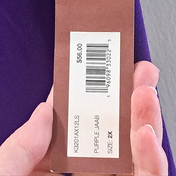 Elegant Purple Short sleeve Blouse with Crystal Rhinestone Cut-Out Accent - Picture 6 of 8